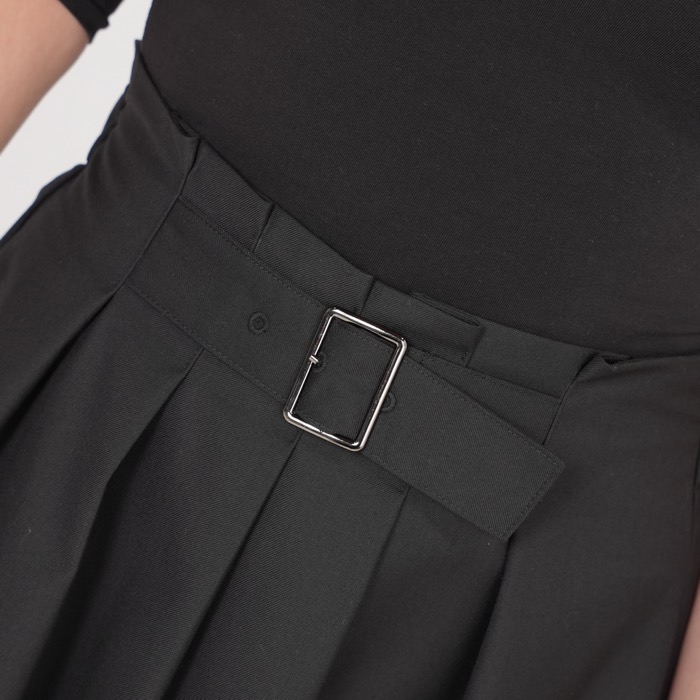 Set pleats
