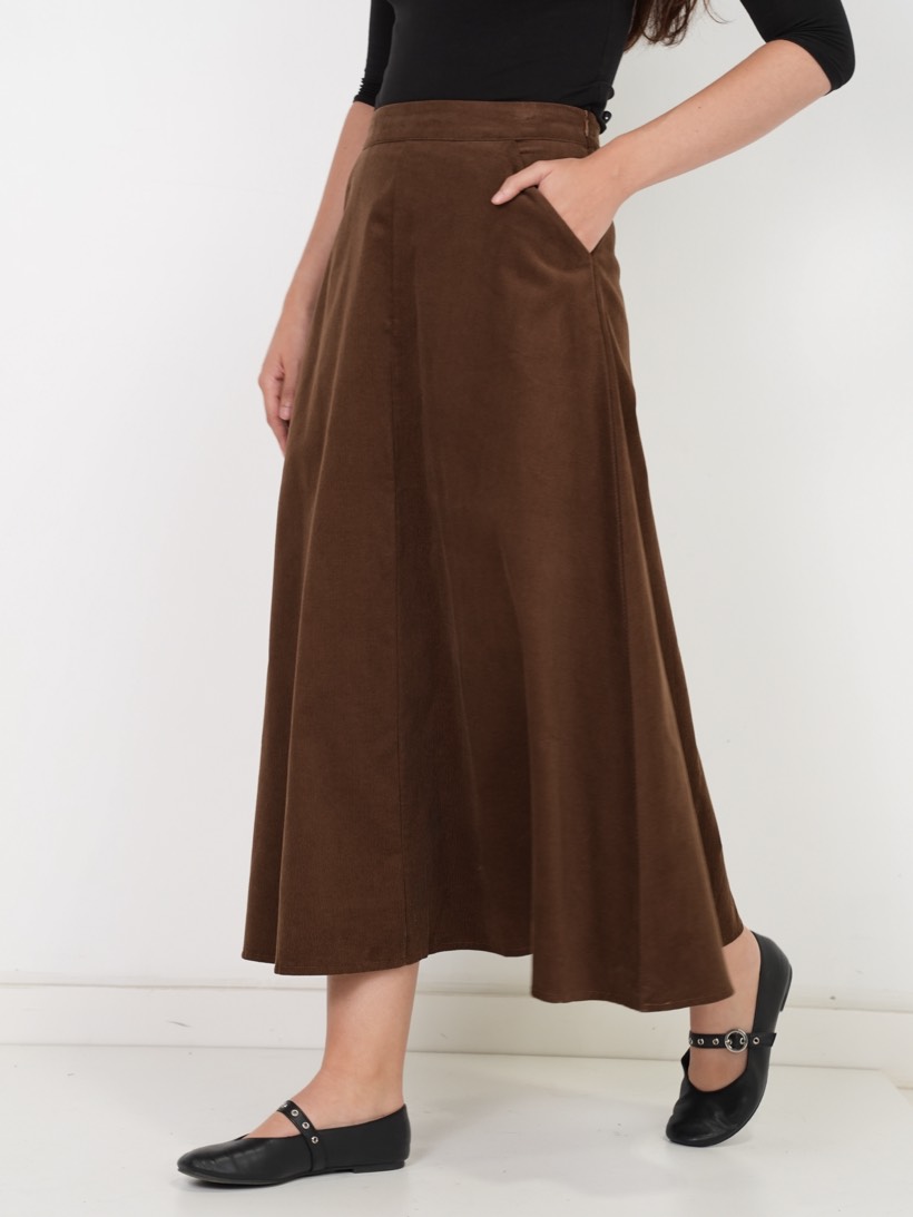 Pocket maxi in cocoa corduroy