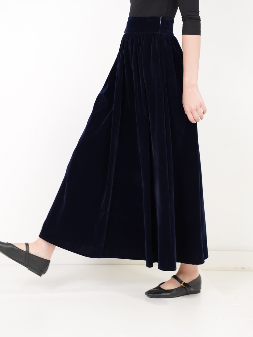 Velvet drape in midnight velvet
