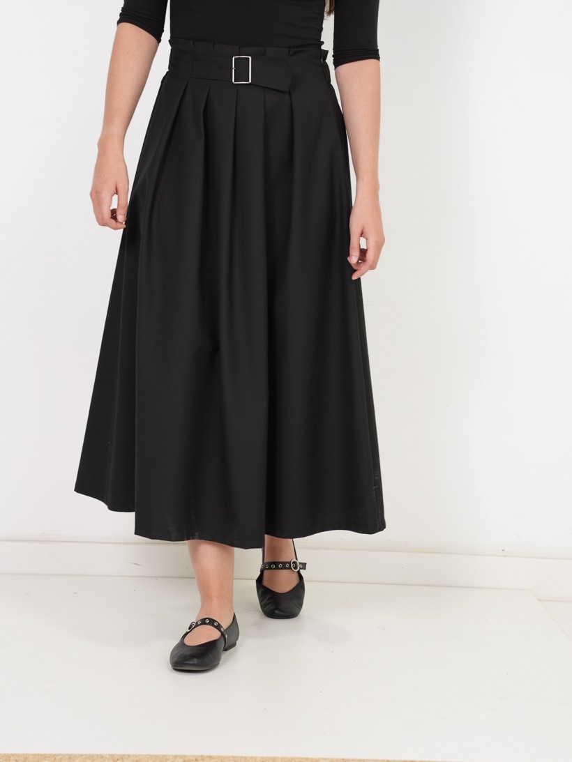 Belted maxi in black
