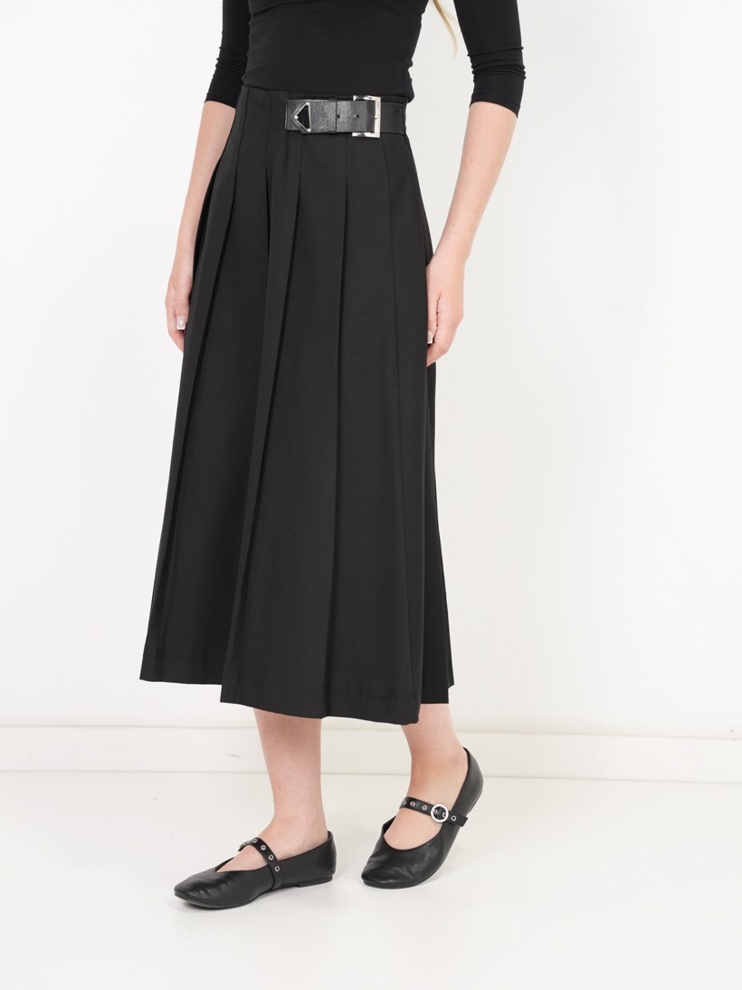 Belted pleat maxi in black