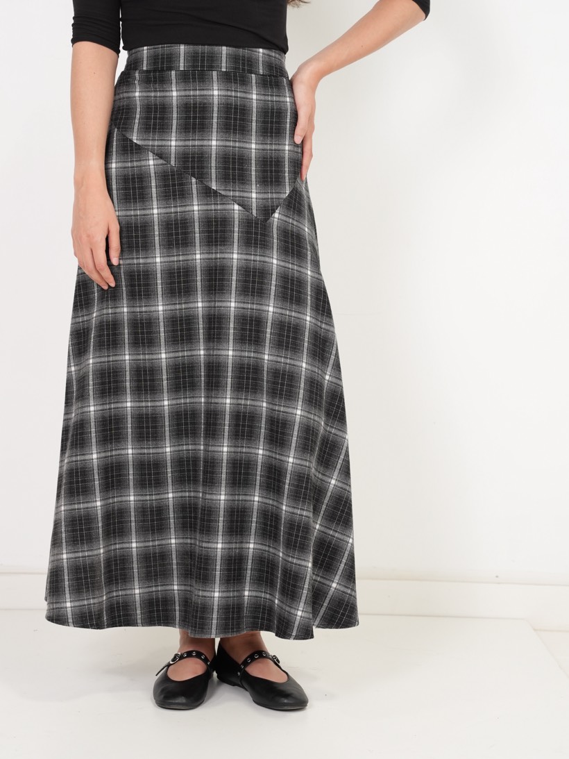 Patch-pocket maxi in shadow plaid