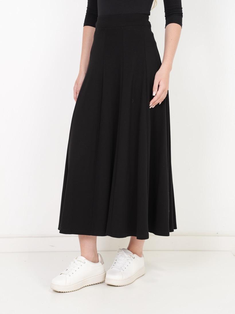 A-line maxi in black