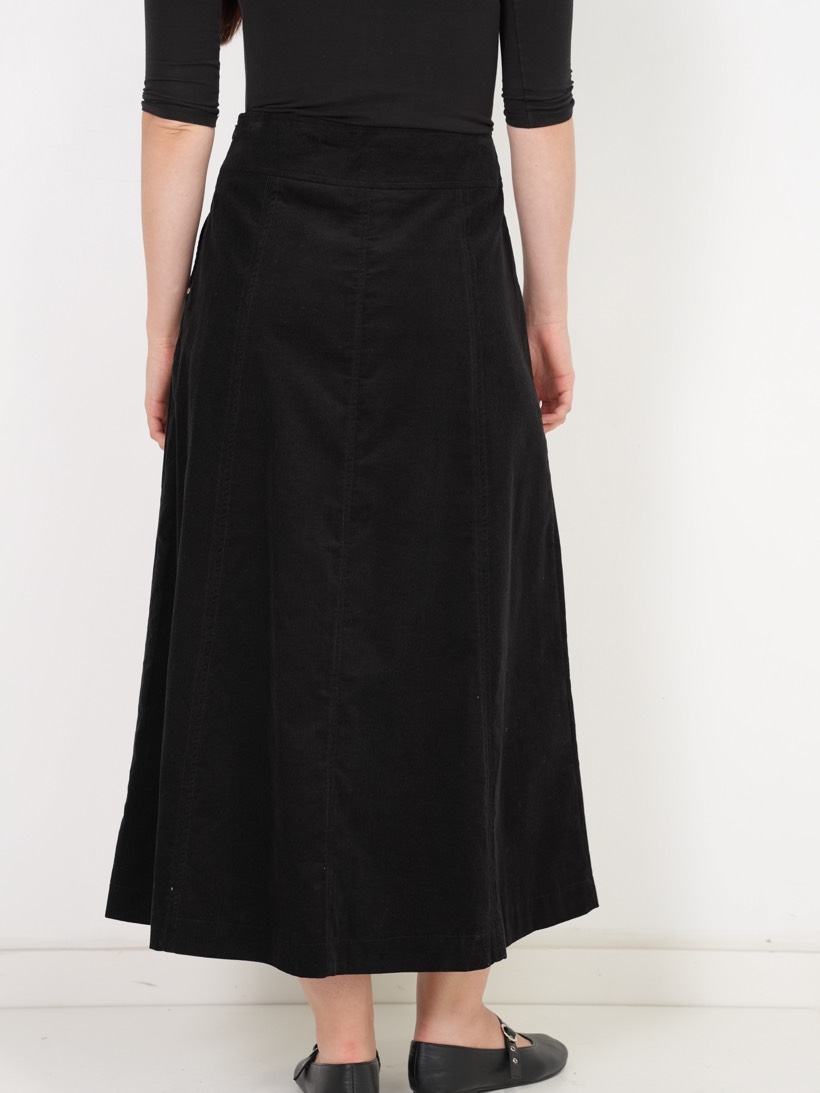 A-line maxi in black