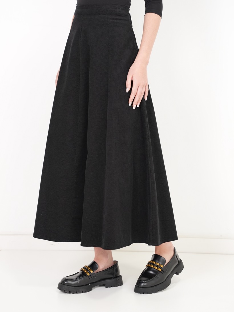 A-line maxi in black