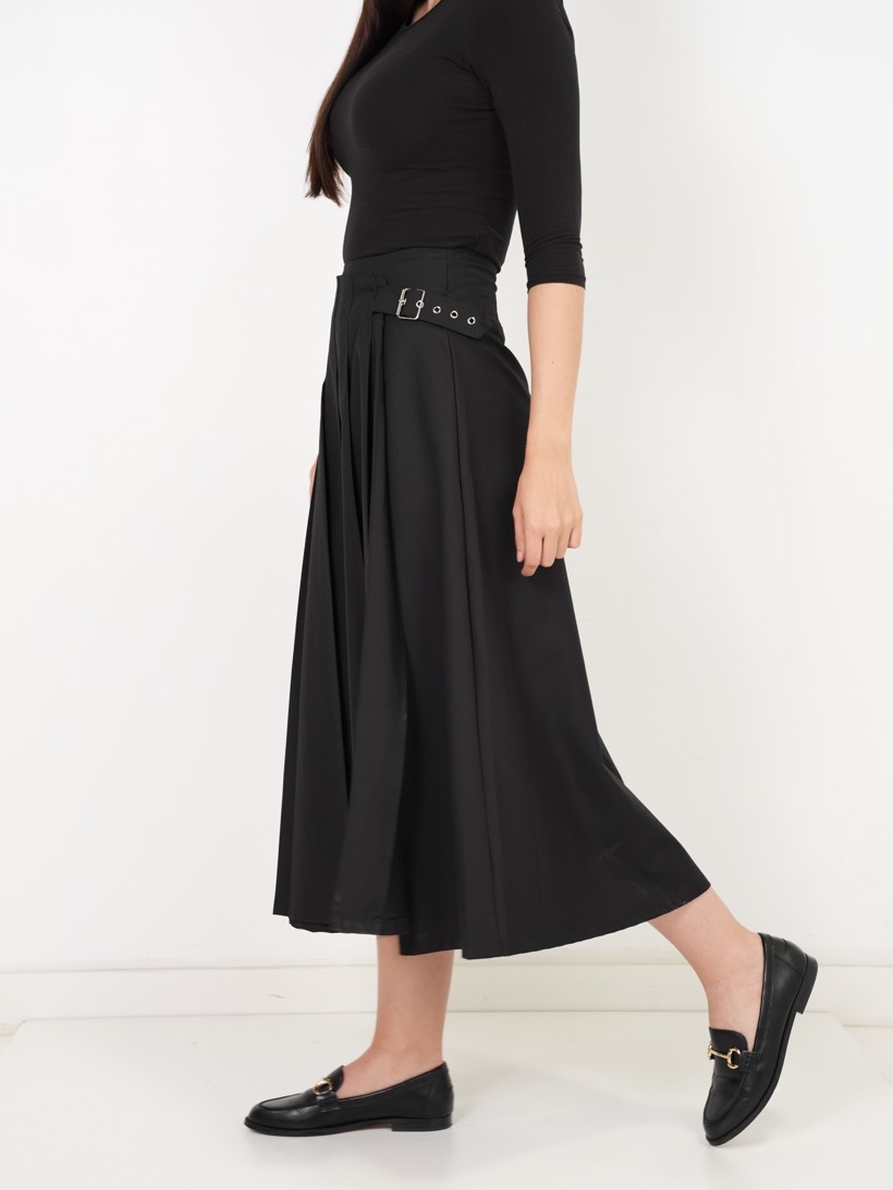 Flared maxi in black